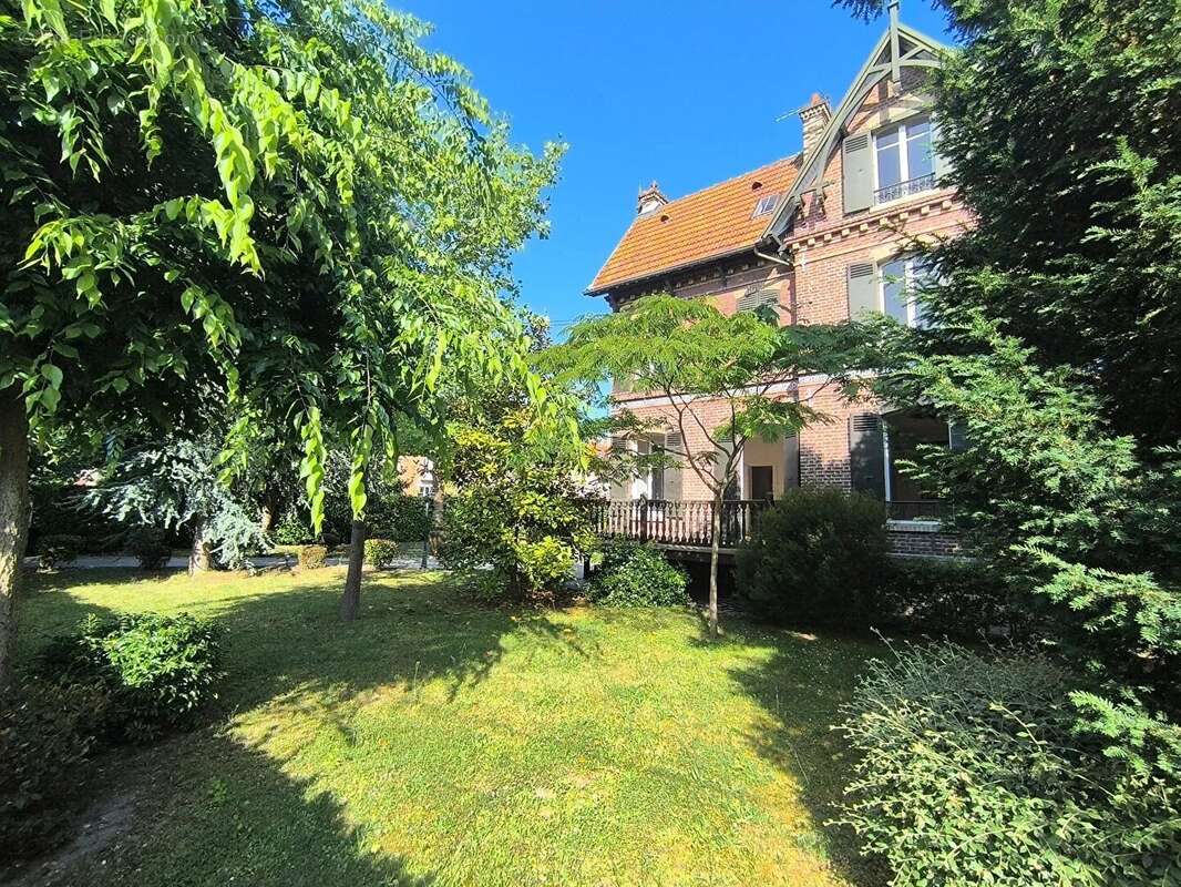 Chatou triangle d'or - 8 mn rer - magnifique maison 6 chambres - au calme - photo 16