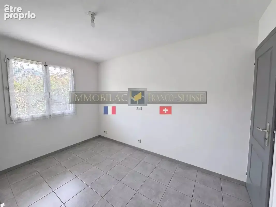 Maison récente plain-pied t5 - photo 6