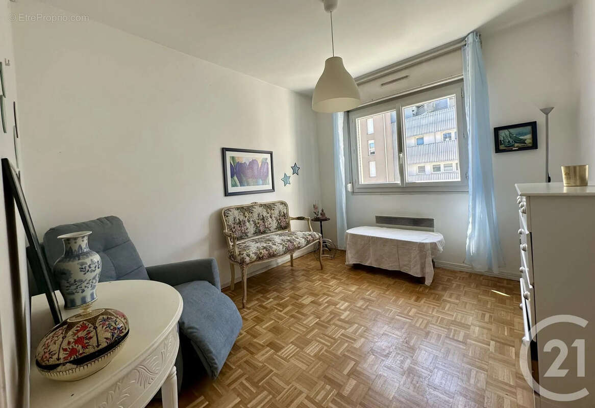Appartement 61 m² à Villeurbanne  - photo 5