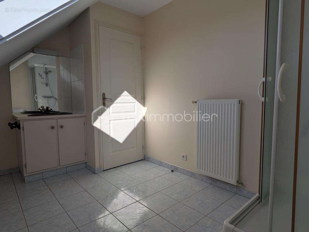 Maison familiale avec balcon et sous-sol complet – Centre-ville de La Guerche-de-Bretagne - photo 14