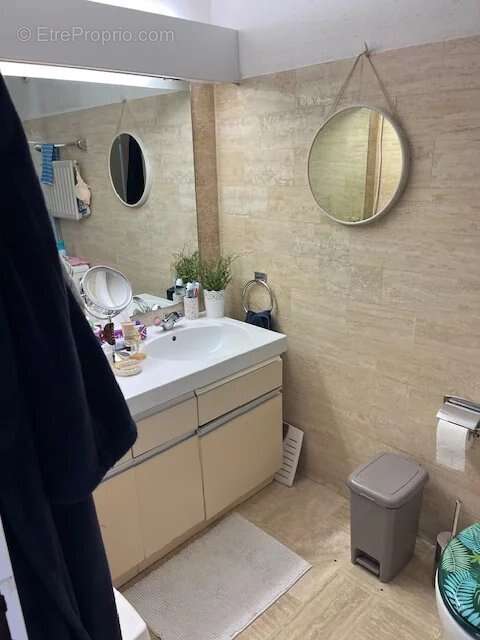Appartement à MANDELIEU-LA-NAPOULE