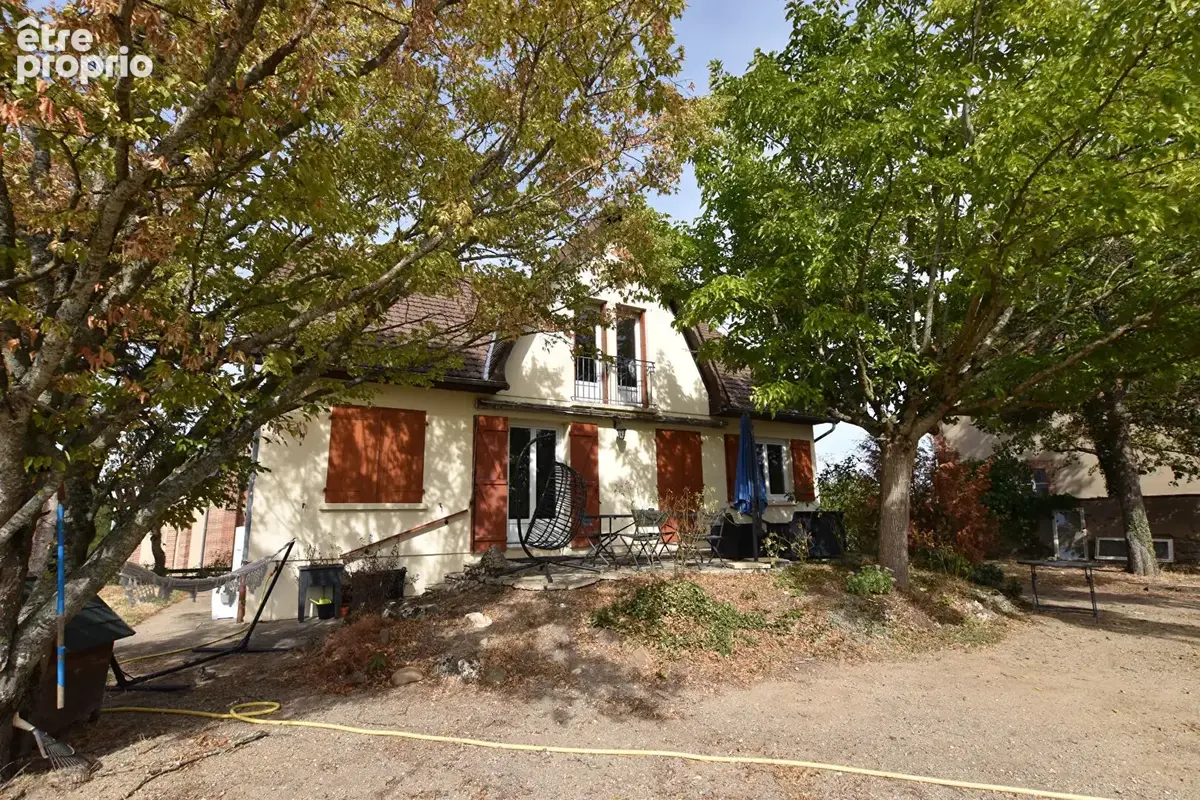 Proche Saint Pourçain sur Sioule, maison familiale de 5 chambres - photo 8