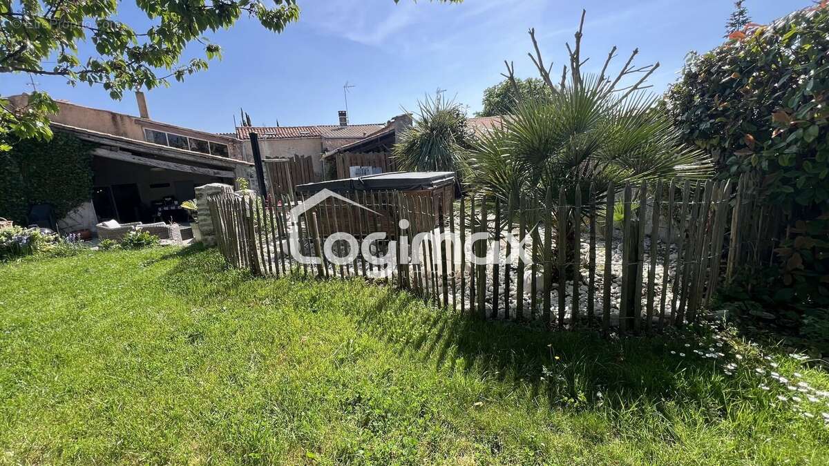 Maison 210 m² à Salles-Sur-Mer  - photo 20