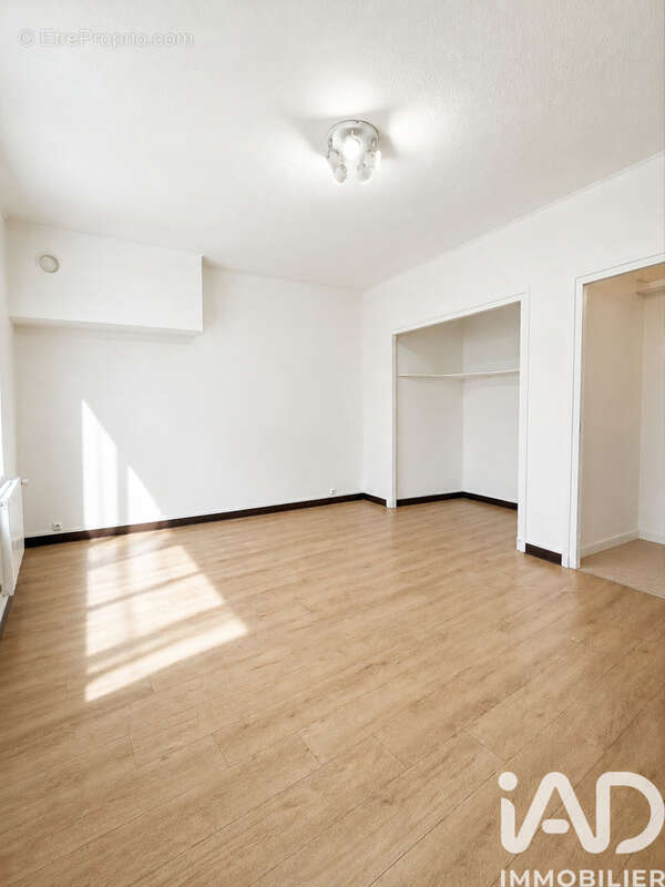 Photo 3 - Appartement à ALBIGNY-SUR-SAONE