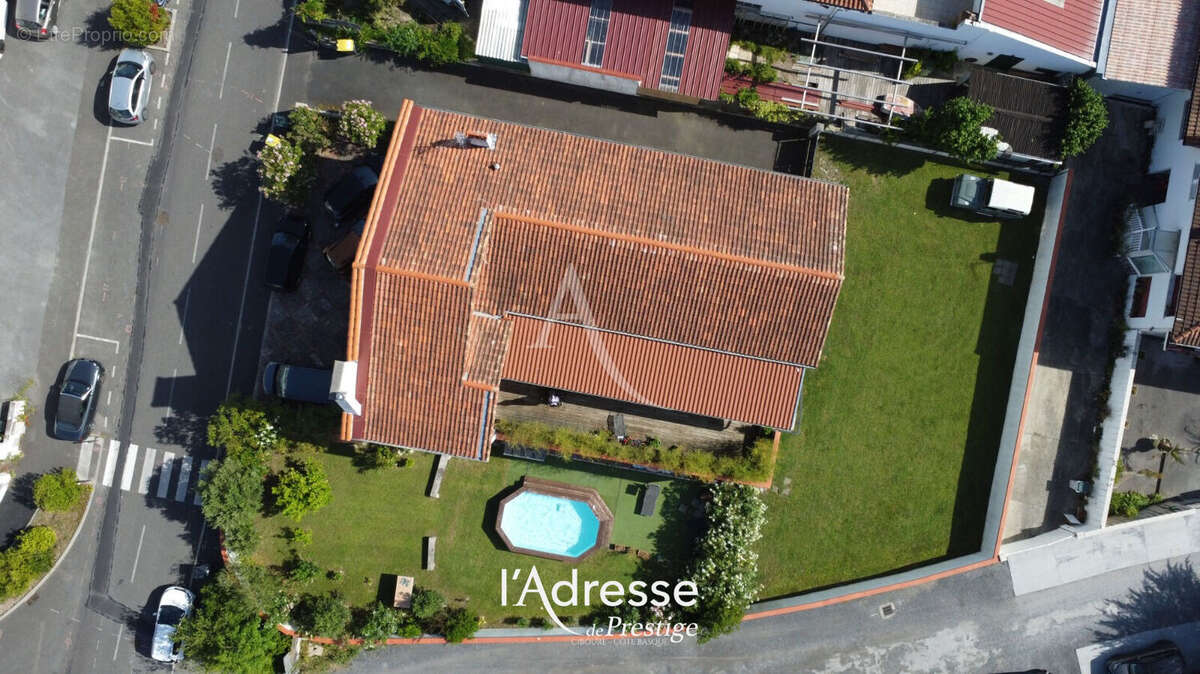Ensemble immobilier - ZI de Layats - photo 2