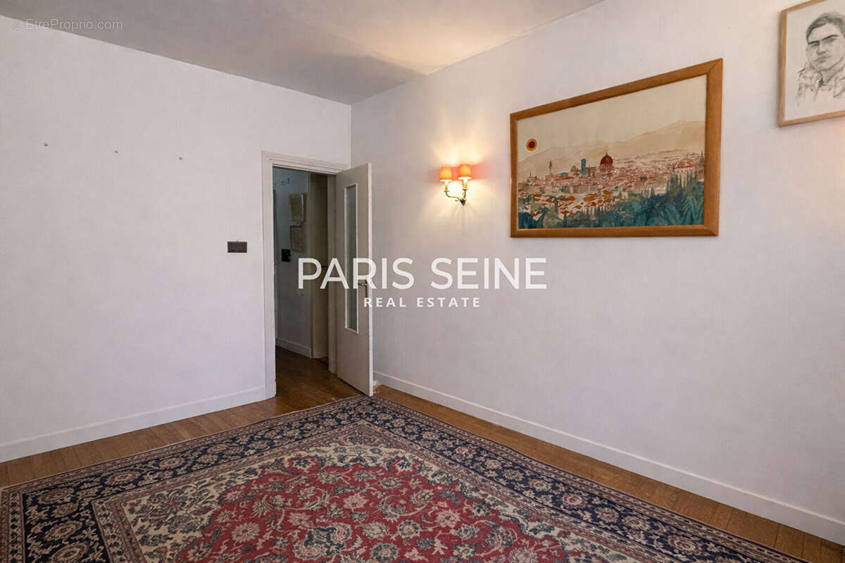 Appartement à PARIS-15E