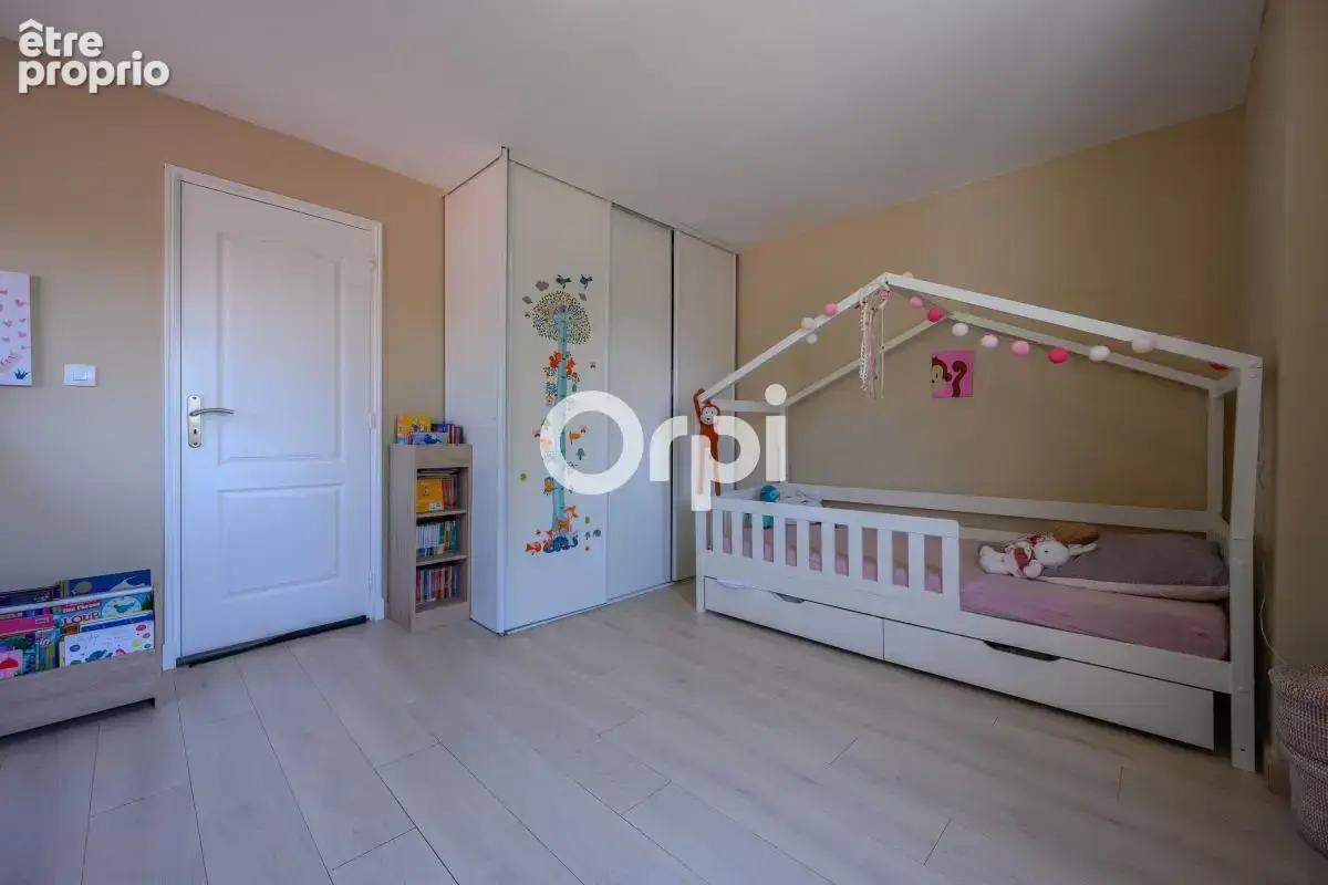 Maison 110m², Jardin, Stationnement - photo 13