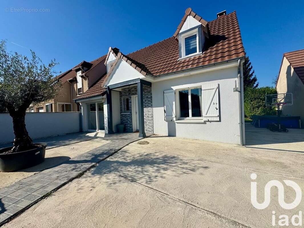 Photo 3 - Maison à PONTAULT-COMBAULT