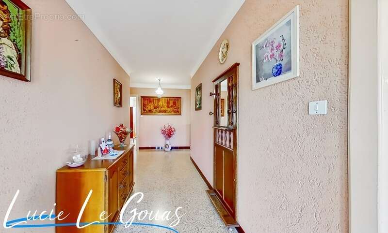 Maison individuelle de 186m² , 6 chambres, 2 garages, grand jardin - photo 4