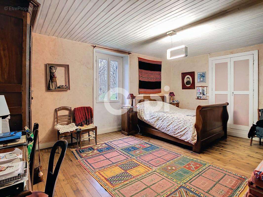 Maison à CUBJAC