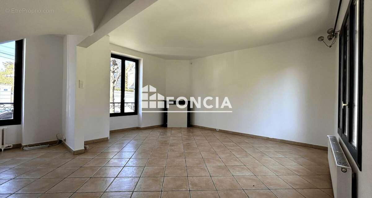 Maison à CORBEIL-ESSONNES