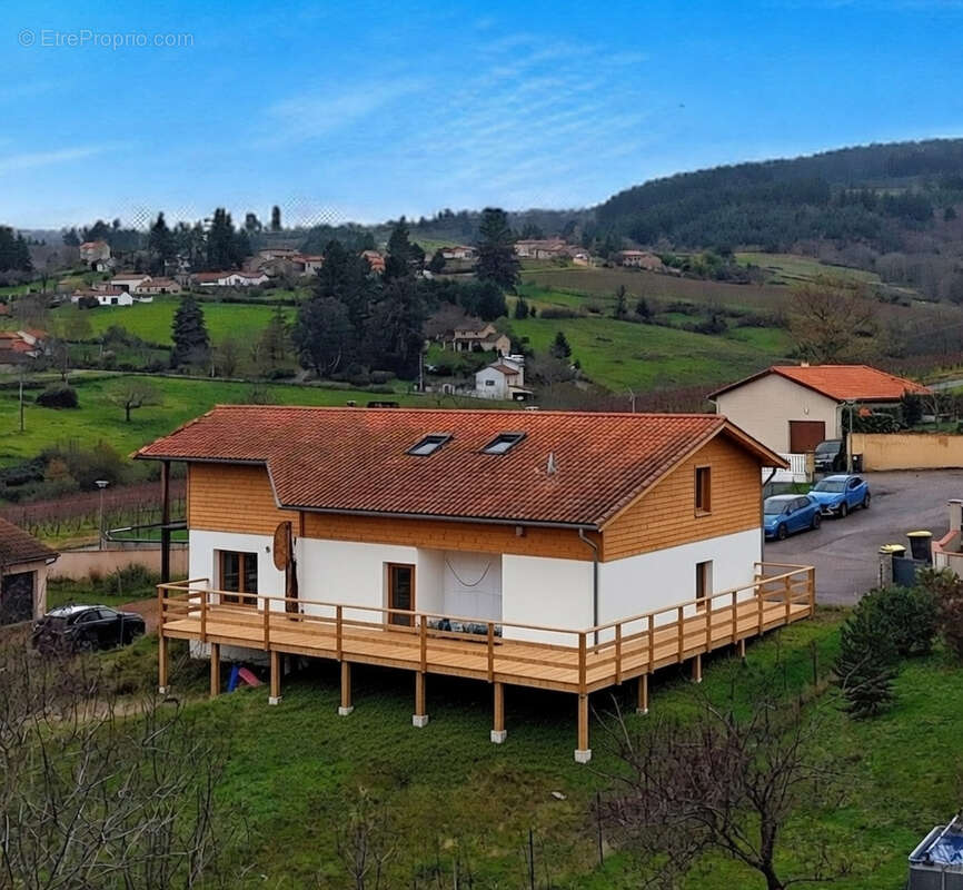 Maison à SAINT-HAON-LE-CHATEL