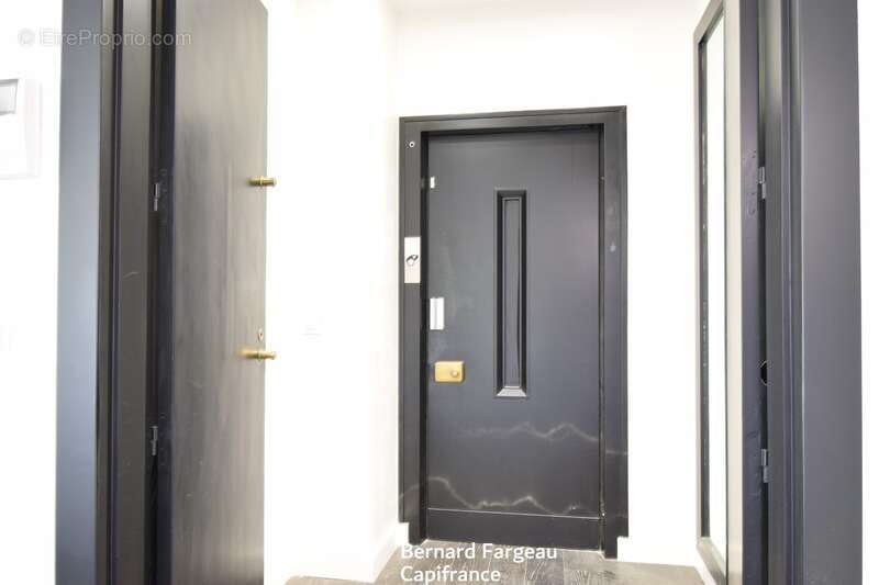 Appartement à PARIS-8E