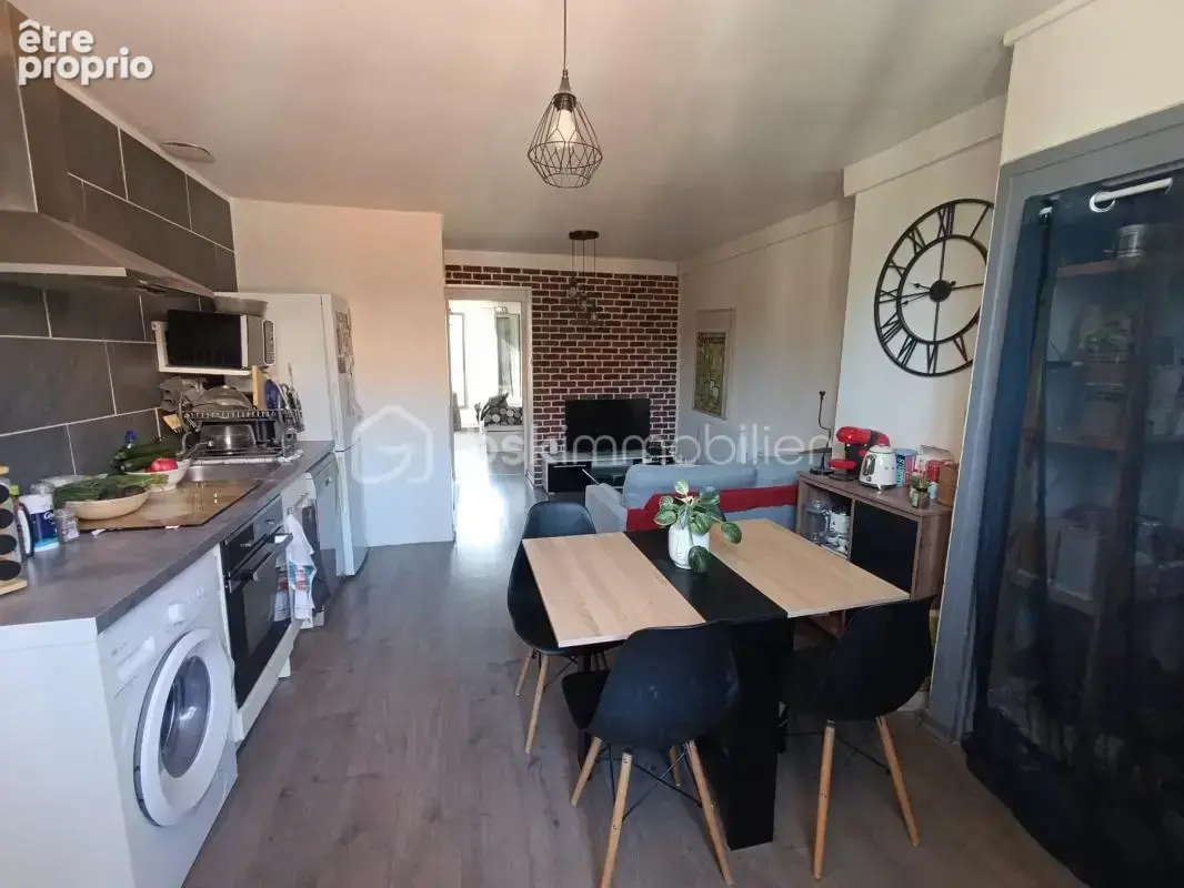 T2 LUMINEUX 43 m² – Appartement loué et meublé - photo 3