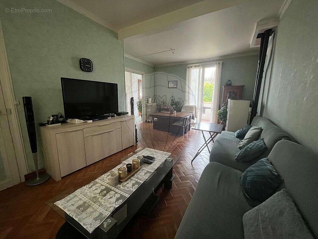 Maison à VARENNES-SUR-SEINE