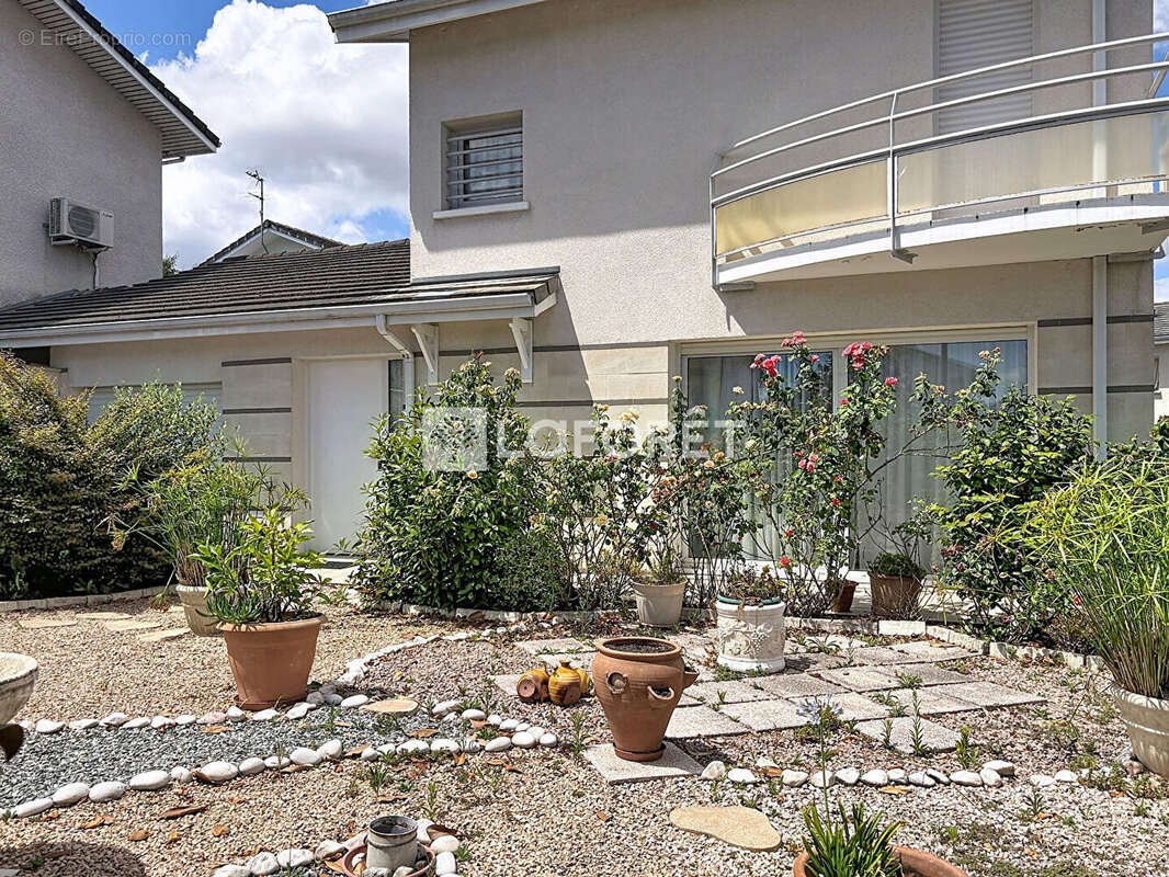 Maison à MERIGNAC