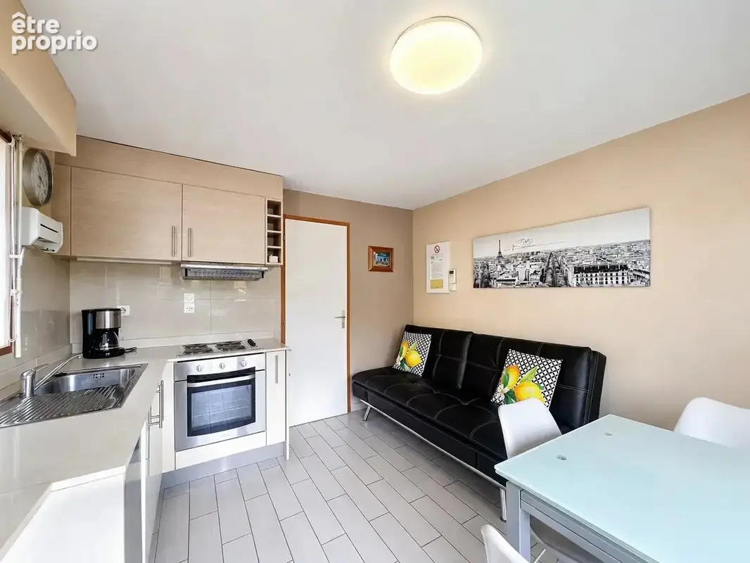 Appartement - 2 chambres - vendu meublé - CHÂTEL - photo 2