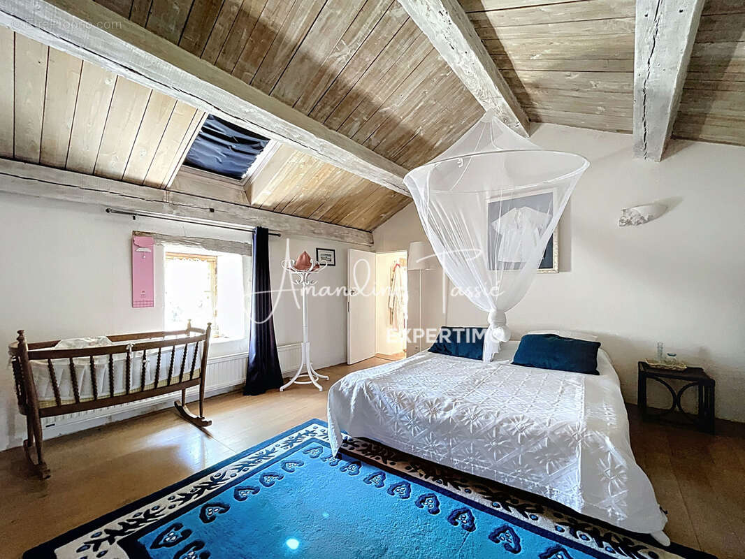 À vendre   Ancien prieuré du XIVe siècle entièrement rénové   Larzac, charme et autonomie - photo 22