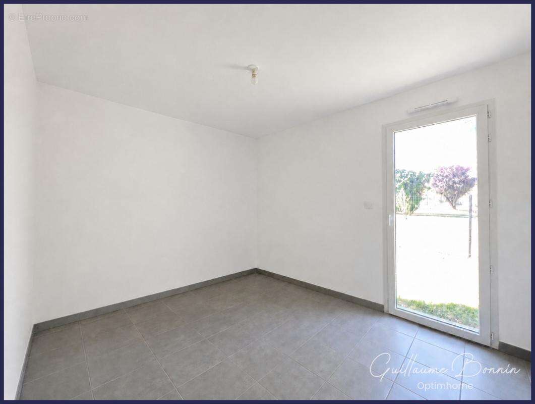 À vendre  Maison récente 4 pièces de plain-pied 3 chambres à Verrières (86410)  À moins de 30 min de Poitiers - photo 9