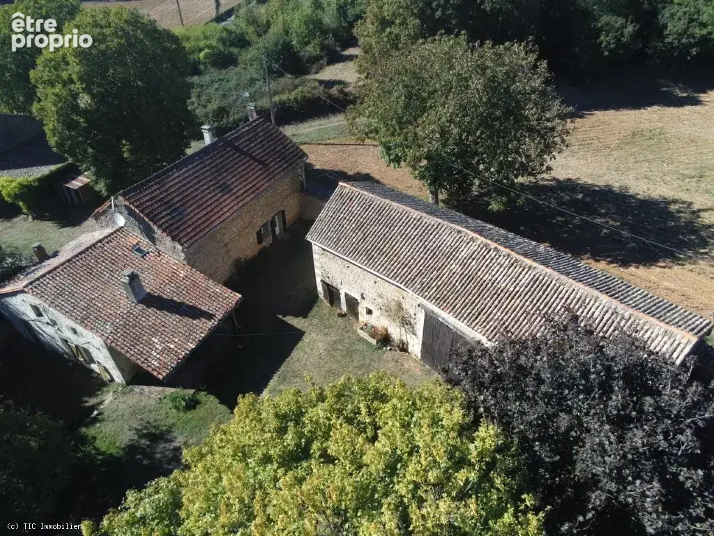 Ensemble de Deux Maisons Indépendantes Et Grange Sur 5017m² - photo 34