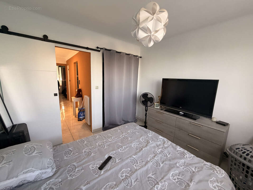 Appartement à MARSEILLE-4E