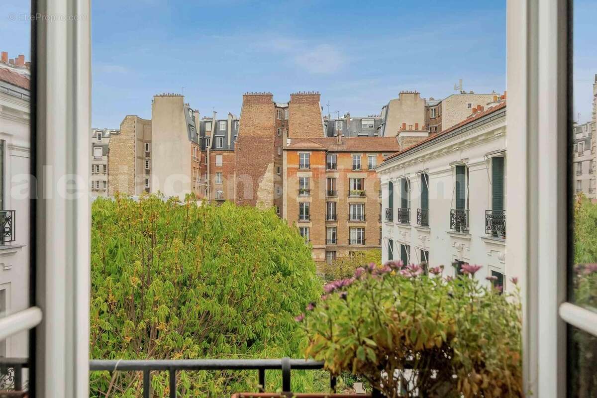 Photo n°12-2 - Appartement à PARIS-14E