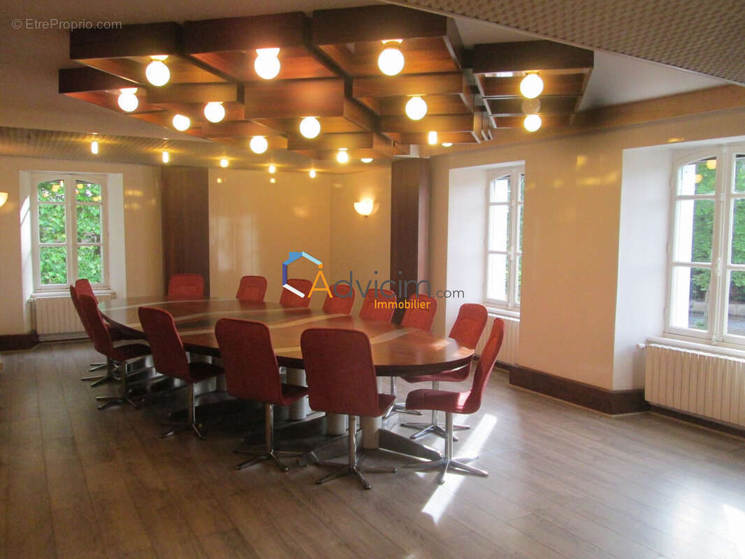 Appartement 285 m² à Lure  - photo 3