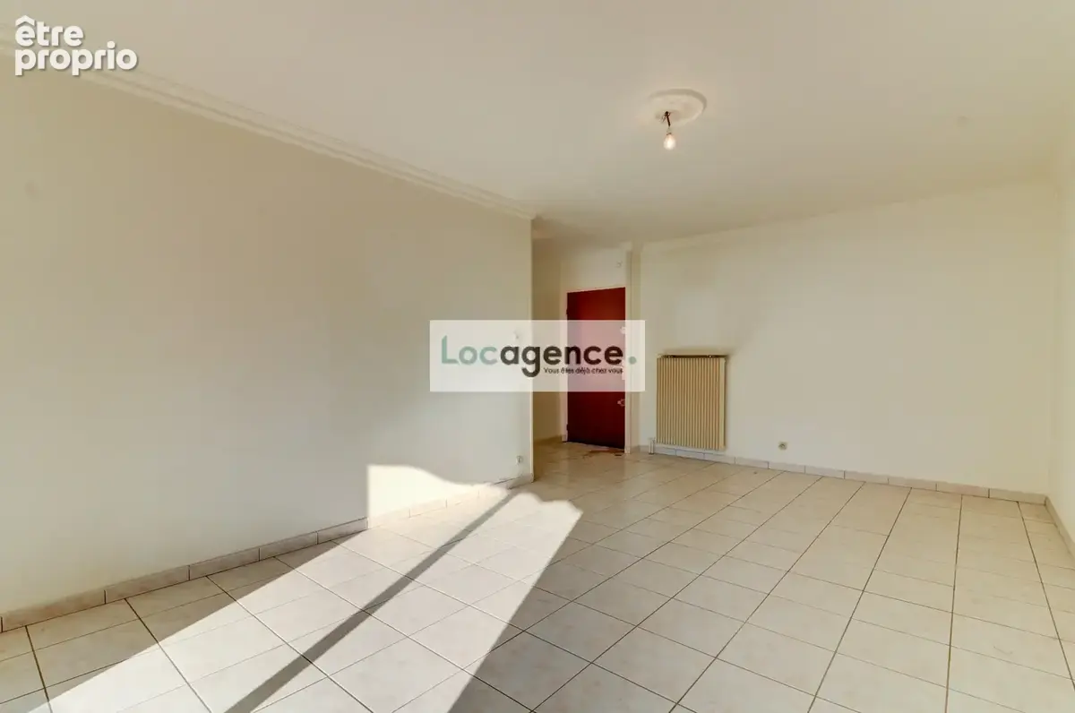 Appartement 2 pièces avec garage dans résidence avec piscine et parc - photo 3