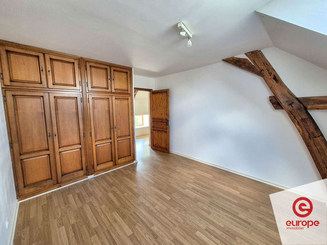 Ferme 10 pièces de 258m2 avec jardin et dépendances à Guillon-Terre-Plaine - photo 28