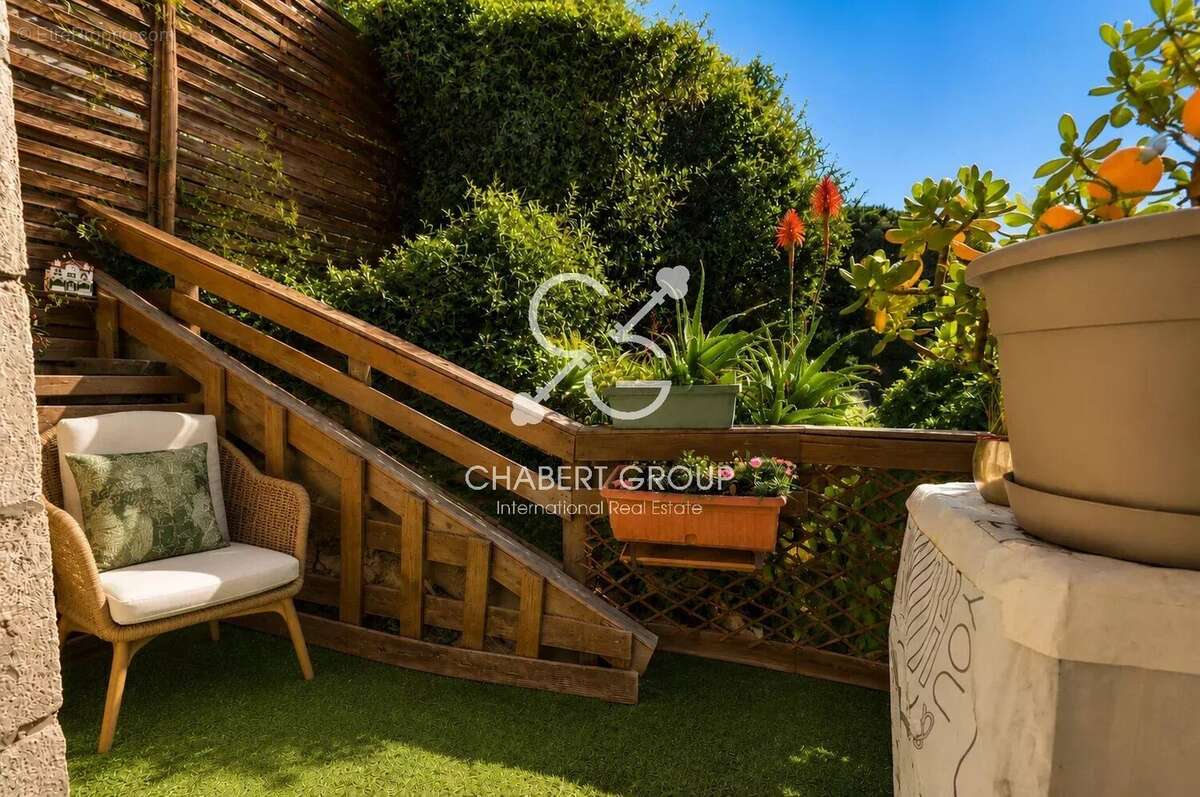 Exclusivité - villefranche-sur-mer - appartement - 3 pièces - 44,15 m² - splendide vue mer - terrasse - photo 4