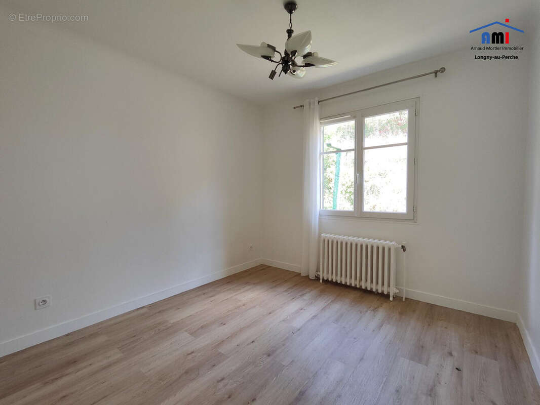 Maison à LONGNY-AU-PERCHE
