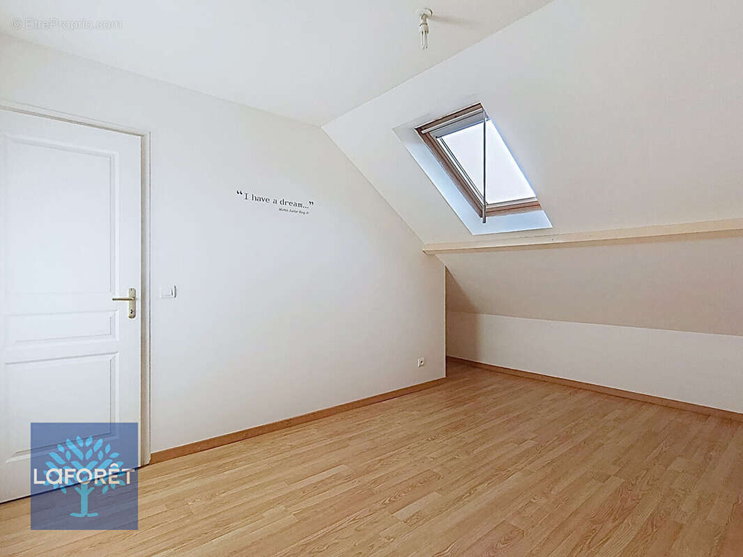 Appartement à MENNECY