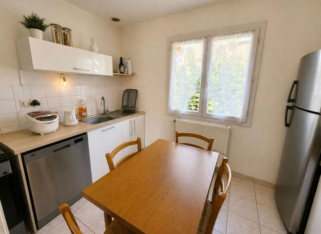 Maison à SAINT-ROMAIN-DE-LERPS