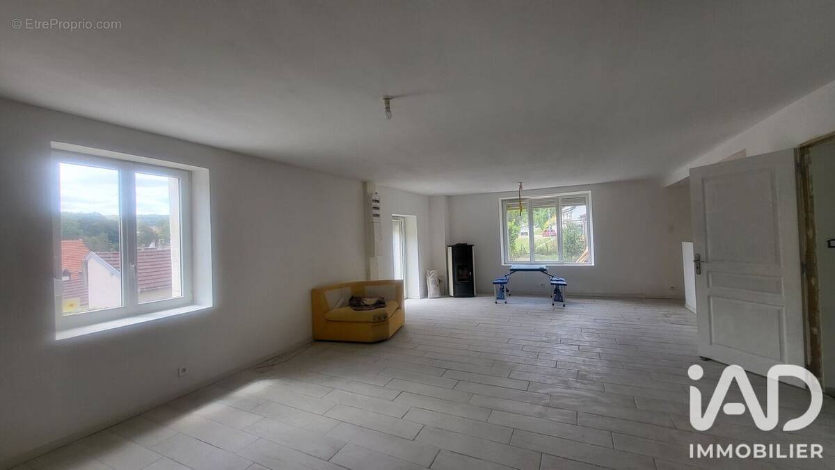 Photo 1 - Maison à ORNANS