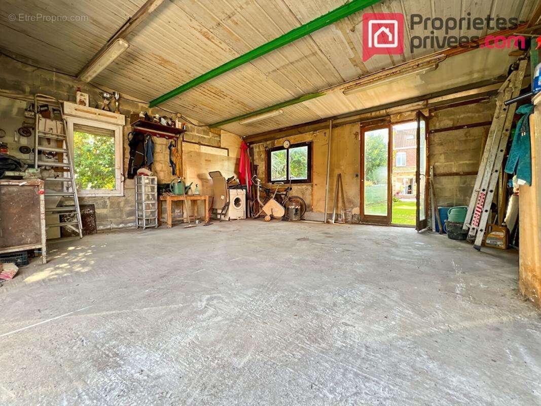 Maison à LA CHAPELLE-D&#039;ARMENTIERES