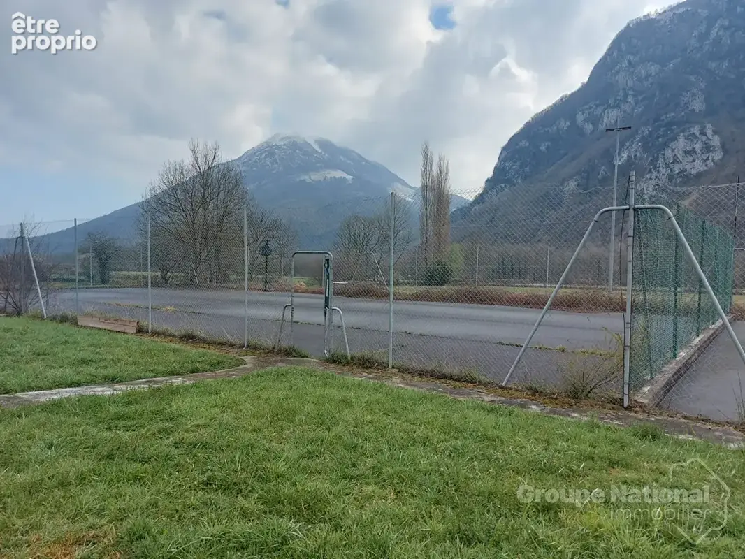 Photo Terrain à Bielle au prix de 10 000€