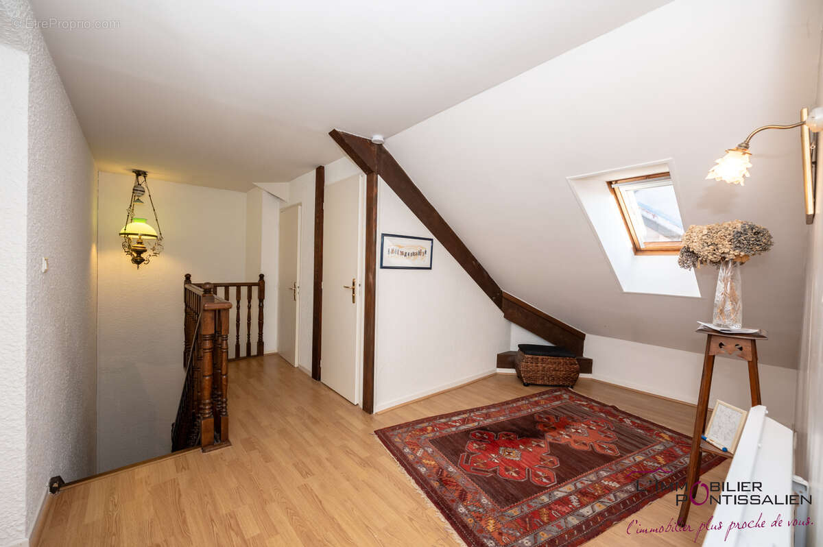 Pontarlier centre ville : duplex dernier etage - photo 24