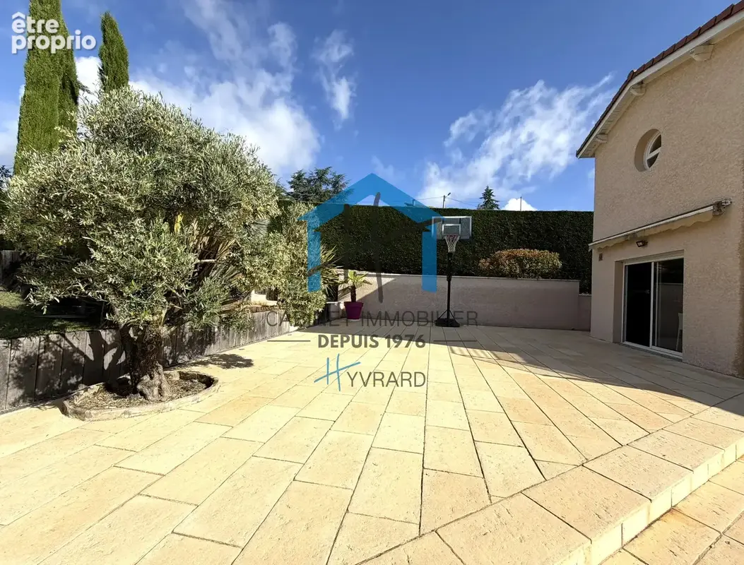 Villa type 7 de 210 m2 avec piscine LA FOUILLOUSE - ECULIEU - photo 8