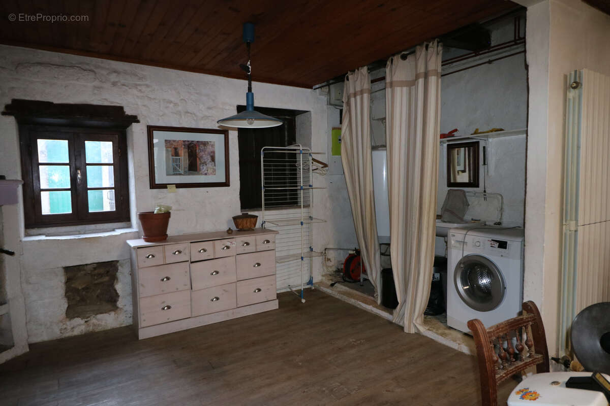 Maison à SAINT-PORCHAIRE