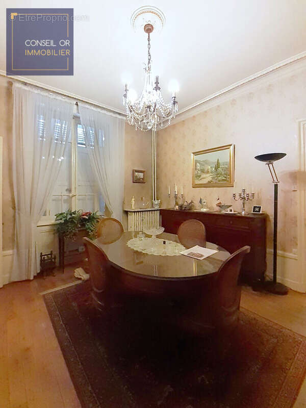 Maison à SAINT-GENIS-LAVAL