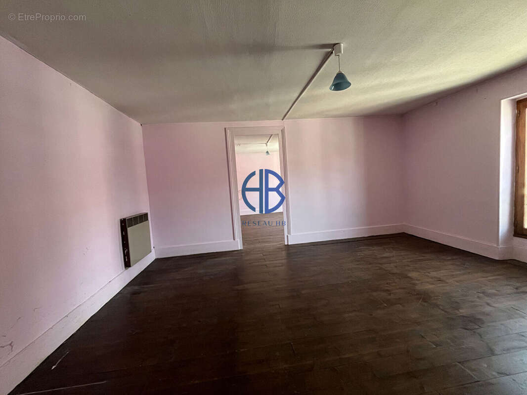 Appartement à RENAGE