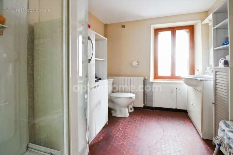 Maison Individuelle de  Centre Bourg - 5 pièces  - 4 chambres - Terrain de 505 m² - MAGNAC LAVAL   (87) - photo 16