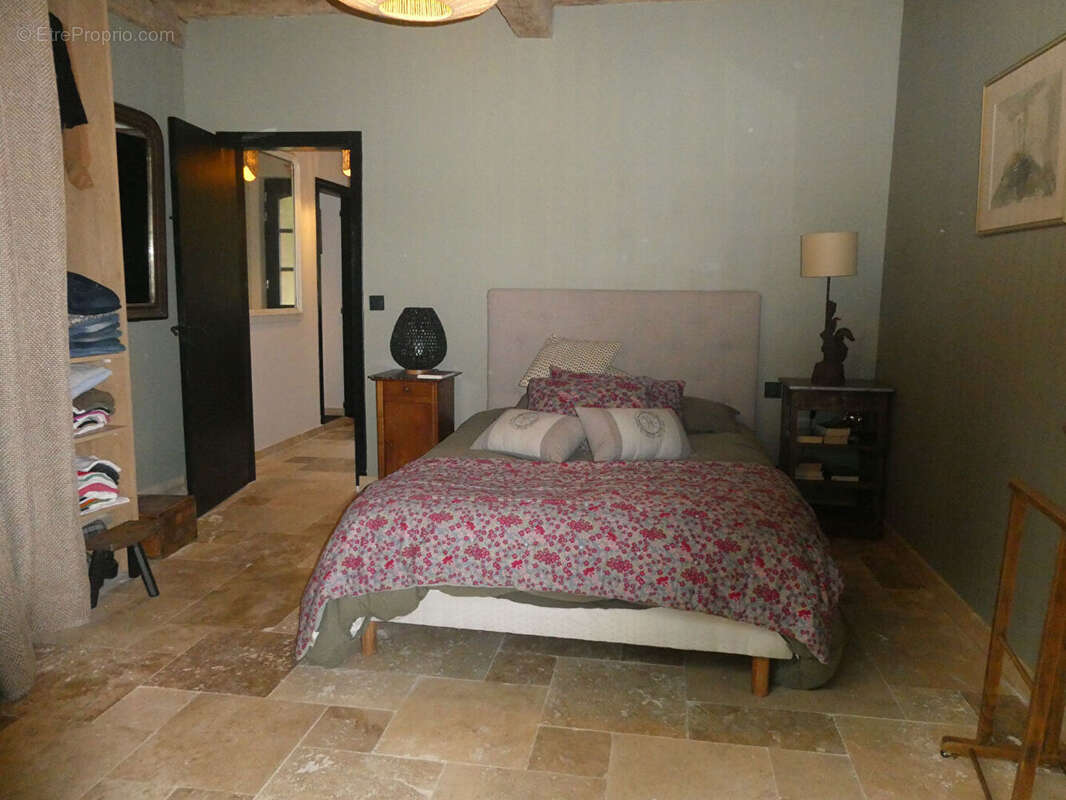 Maison à CORMEILLES