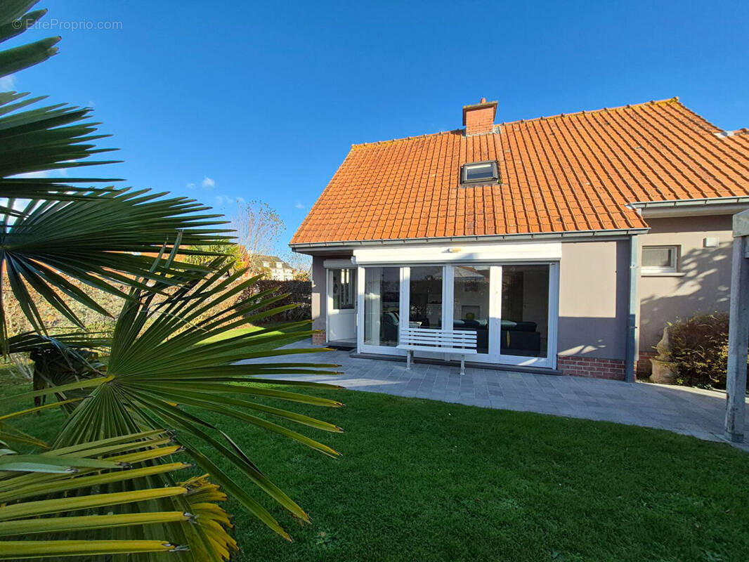 Maison à GROFFLIERS