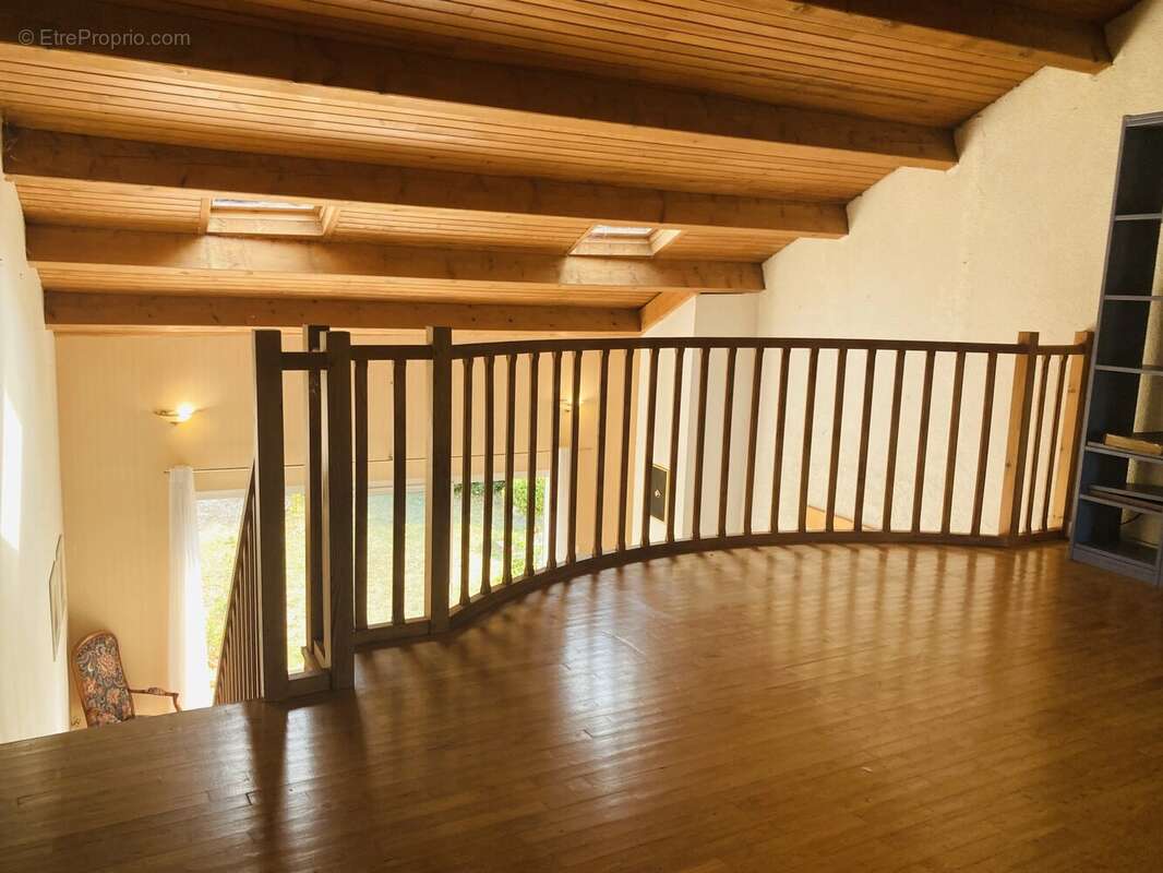 Maison de village avec de vastes espaces de vie - photo 7