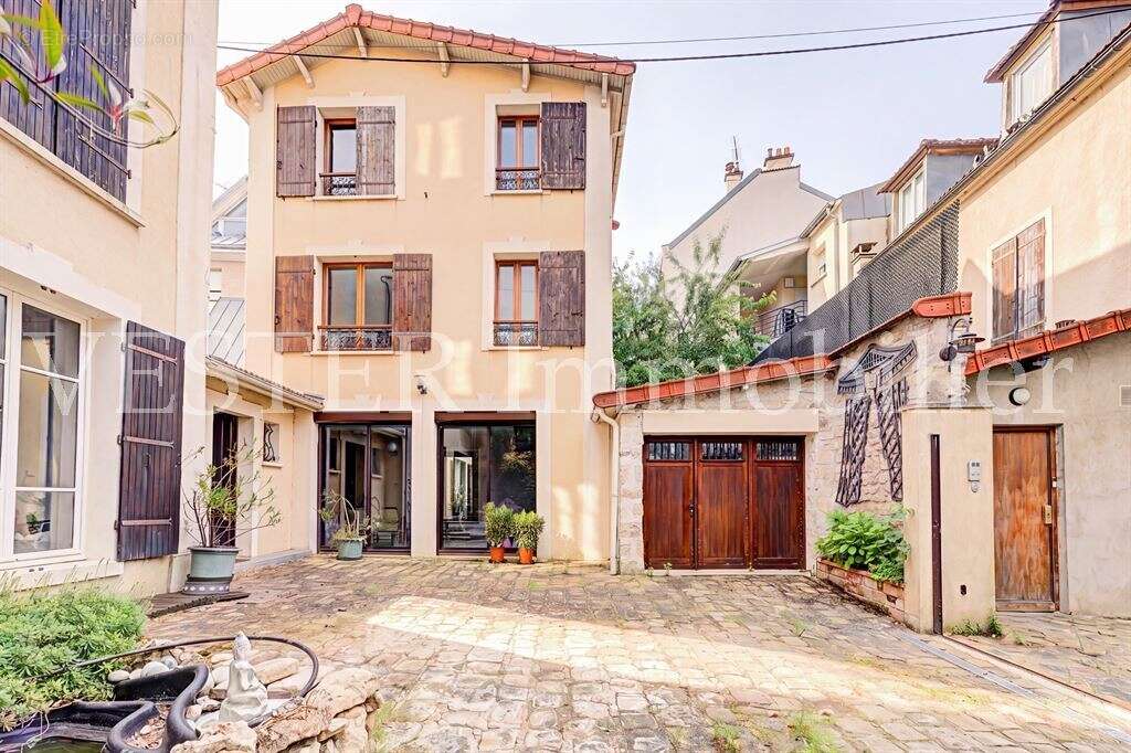 Maison à BAGNEUX