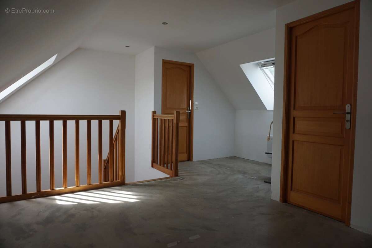 Maison à MALGUENAC