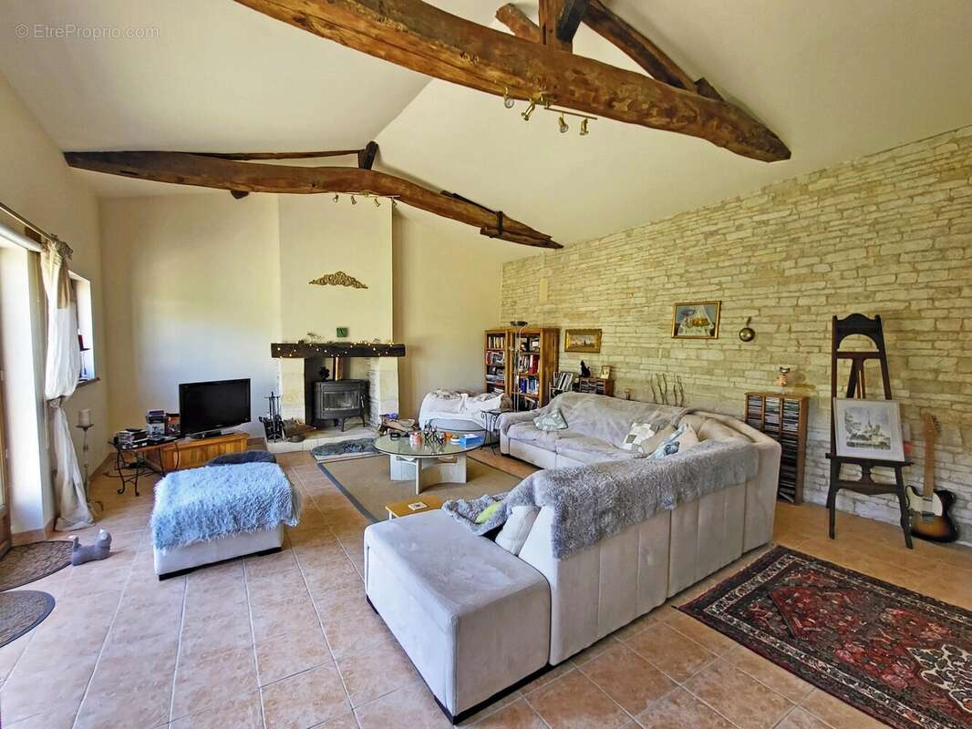 Belle maison familiale de 4 chambres avec un grand gîte et une superbe piscine, près de Cognac - photo 4