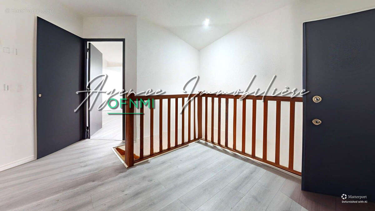Appartement à SURY-LE-COMTAL
