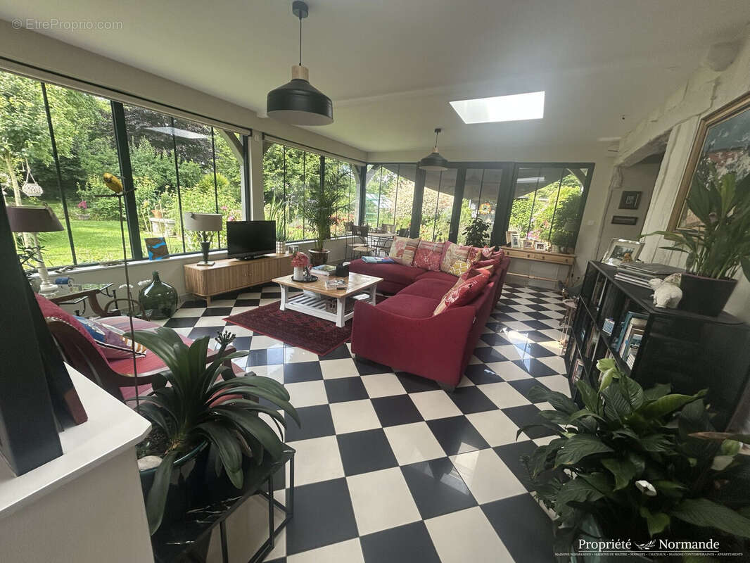 Maison à BOURG-ACHARD